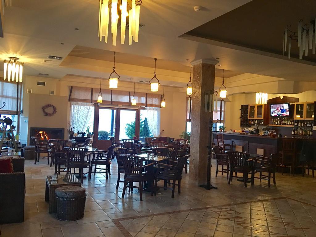Hotel Epavlis Káto Poróïa エクステリア 写真