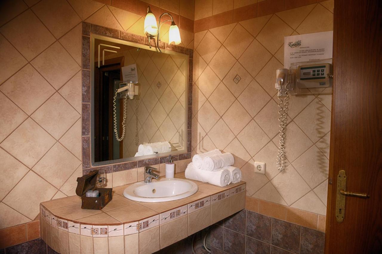 Hotel Epavlis Káto Poróïa エクステリア 写真
