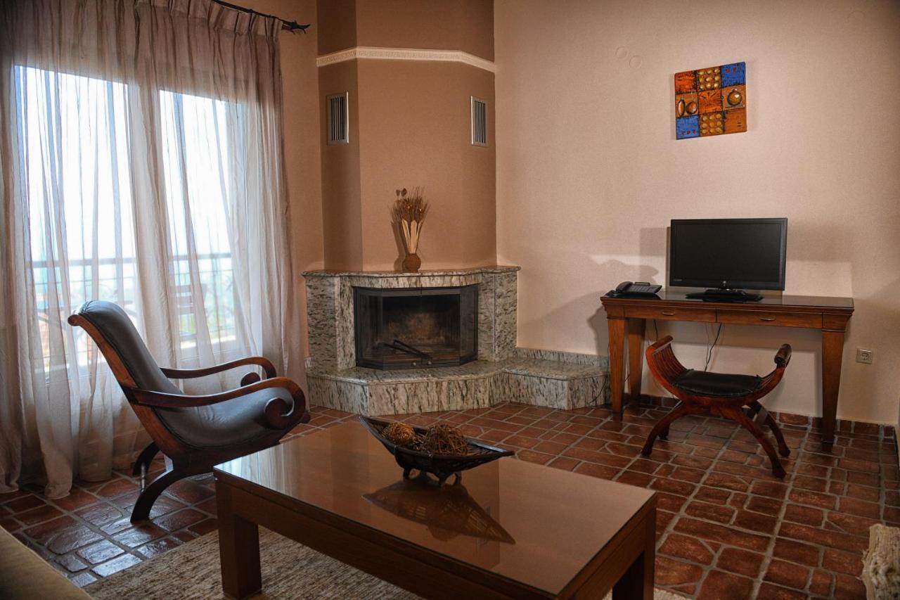 Hotel Epavlis Káto Poróïa エクステリア 写真